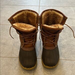 Women’s LL Bean Shearling Lined Bean Boots size 7